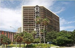 Yacht Harbour Coconut Grove FL waterfront condo Photo of Yacht Harbour waterfront condo in Coconut Grove Florida