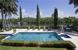 Cocoplum Waterfront Homes in Coral Gables, FL Photo of Cocoplum Waterfront Homes in Coral Gables, FL