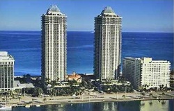 Green Diamond Condo in Miami Beach Forida Photo of Green Diamond Waterfront Condo in Miami Beach FL