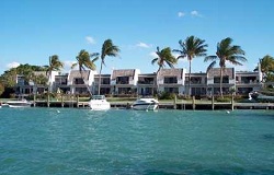 Villa Harbor Condo in Key Biscayne Forida Photo of Villa Harbor Waterfront Condo in Key Biscayne FL